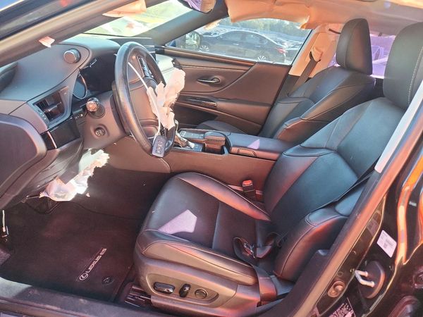 2022 LEXUS ES 300H 300h Premium — DENT
