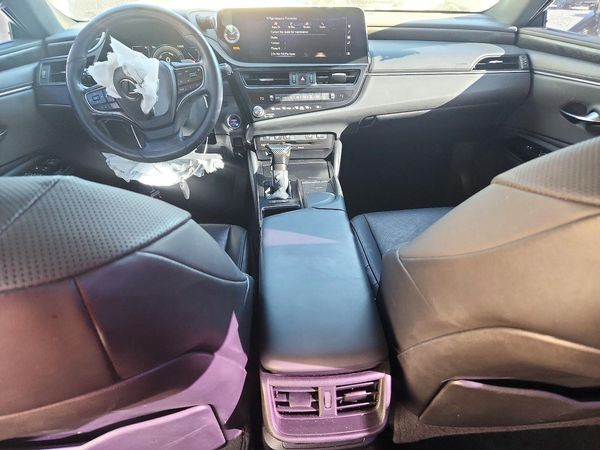 2022 LEXUS ES 300H 300h Premium — CKPT