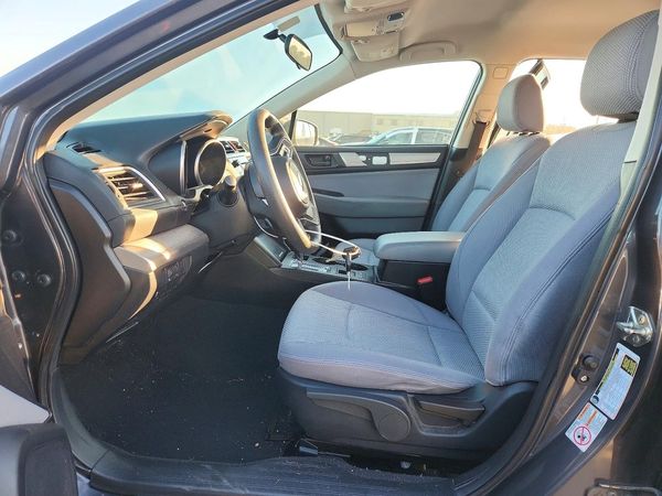 2018 SUBARU OUTBACK Base — DENT