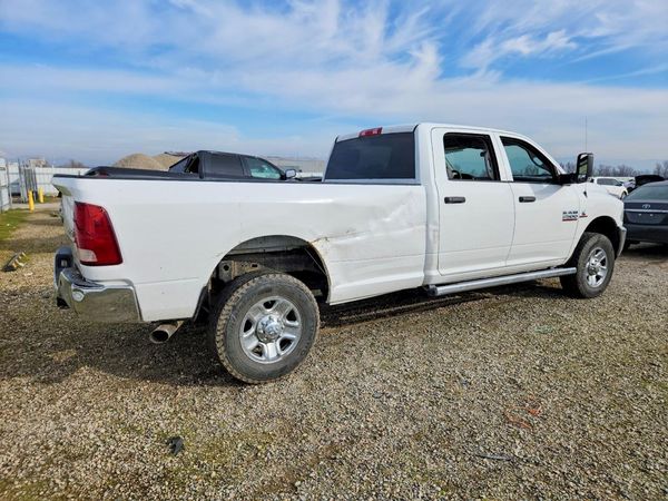 2017 RAM 2500 ST CREW CAB 4X4