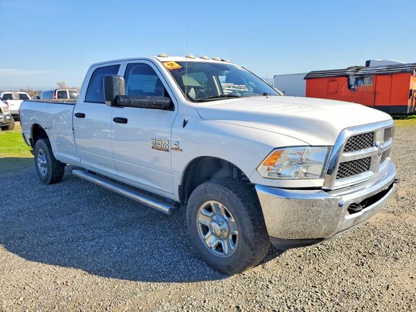 2017 RAM 2500 ST CREW CAB 4X4
