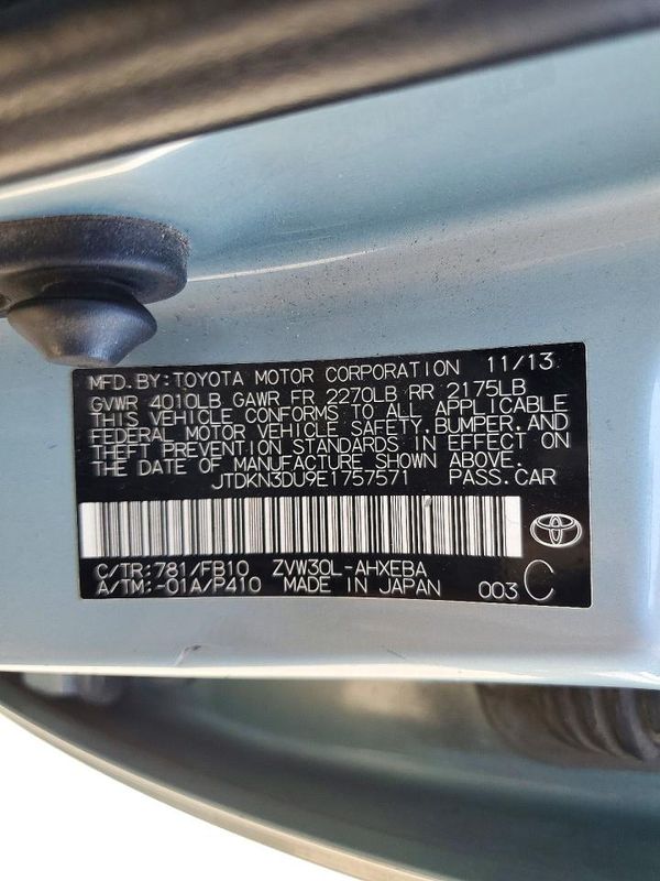 2014 TOYOTA PRIUS — VINS