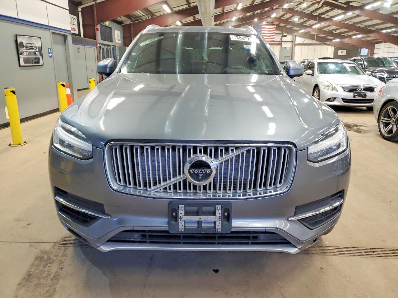 2016 VOLVO XC90