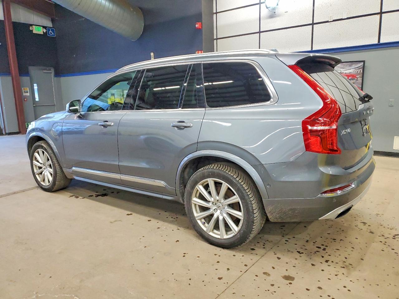 2016 VOLVO XC90