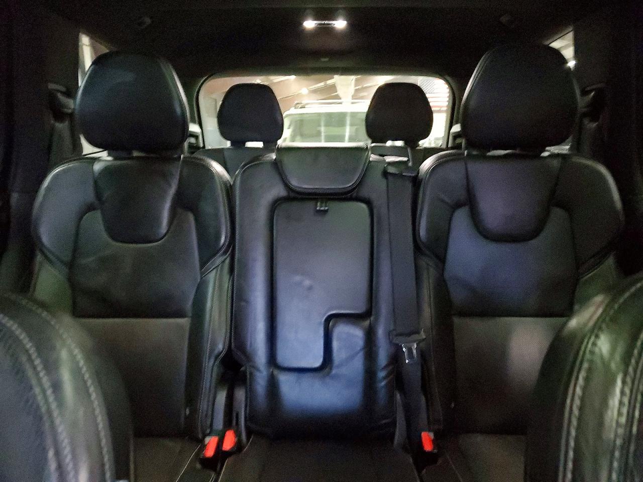 2016 VOLVO XC90
