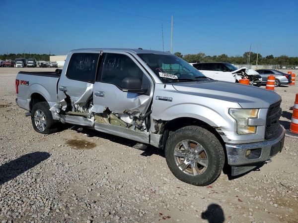 2017 FORD F150 SuperCrew — Passenger 3/4