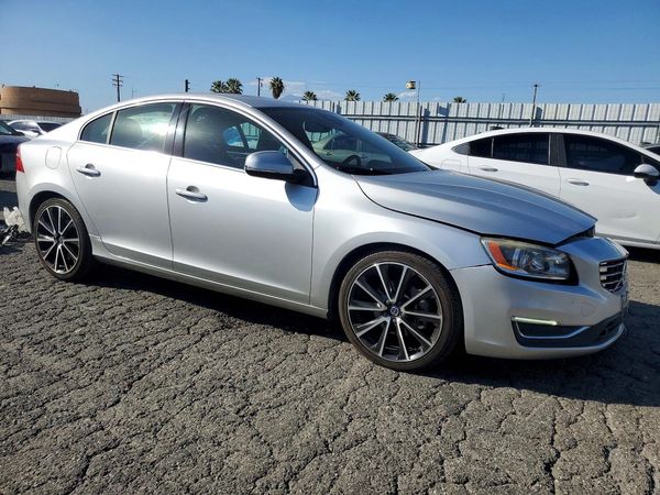 2016 VOLVO S60 SV33 Premier — Passenger 3/4