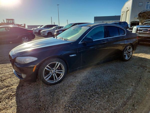 2013 BMW 528 — Front 3/4