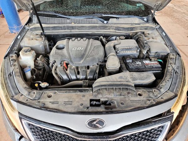 2014 KIA OPTIMA 2.0 SX Full Option — Engine bay