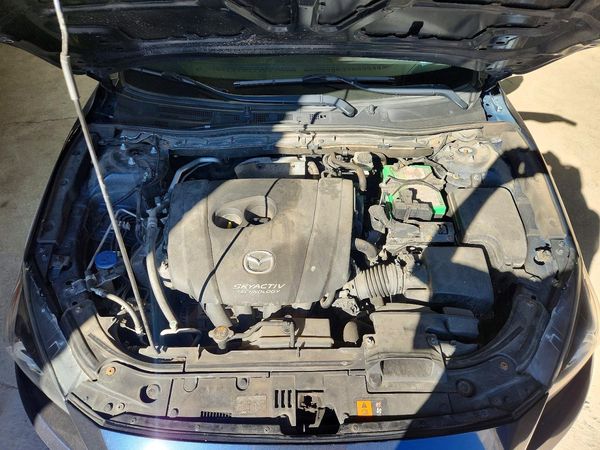 2014 MAZDA 3 Touring/GS — Engine bay