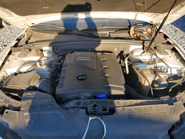 2014 AUDI A5 Premium — Engine bay