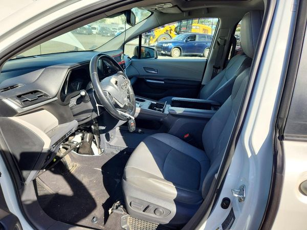 2021 TOYOTA SIENNA XLE — DENT