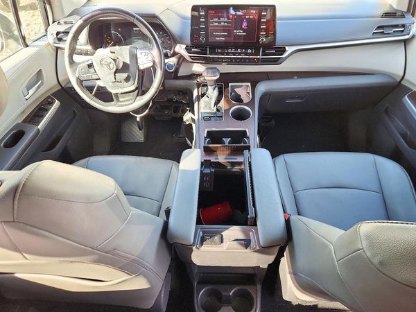 2021 TOYOTA SIENNA XLE — CKPT