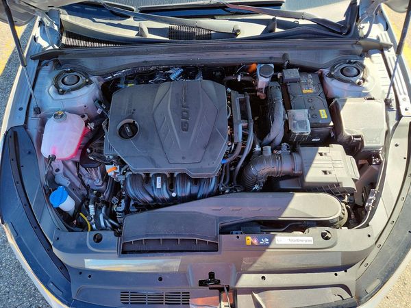 2026 KIA K5 GT-Line — Engine bay