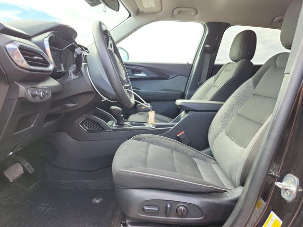 2023 CHEVROLET TRAILBLAZE LT — DENT