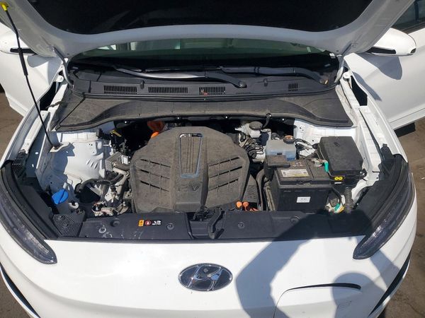 2023 HYUNDAI KONA SEL — Engine bay