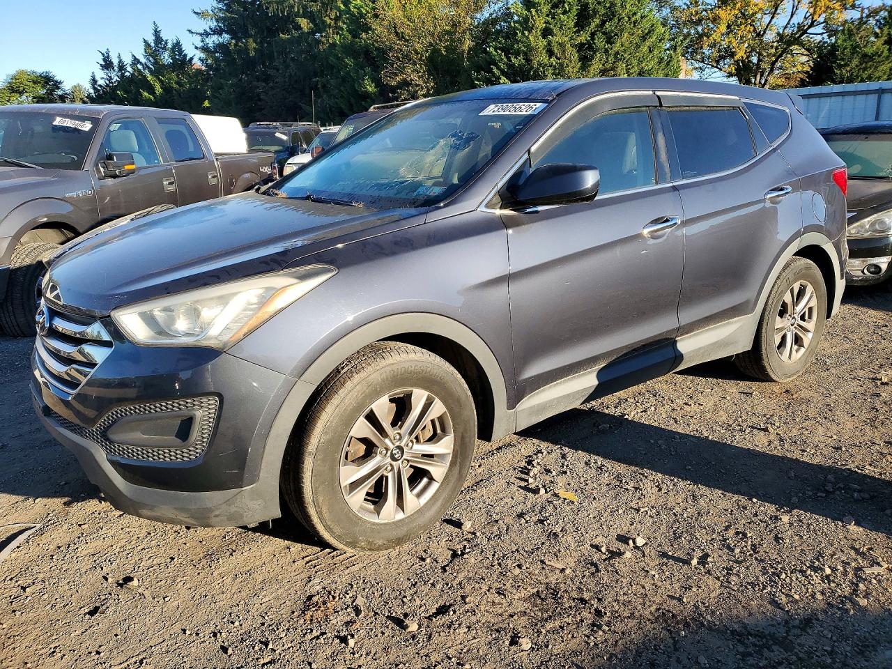 2015 HYUNDAI SANTA FE GL — Front 3/4