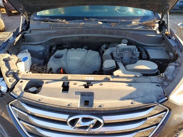 2015 HYUNDAI SANTA FE GL — Engine bay