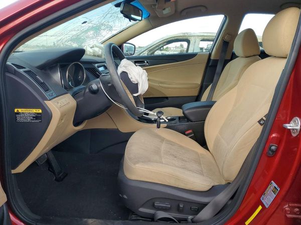 2013 HYUNDAI SONATA GLS/ GLS Popular — DENT