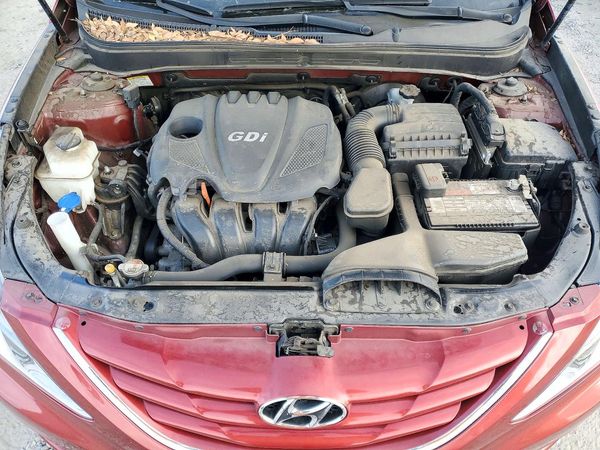 2013 HYUNDAI SONATA GLS/ GLS Popular — Engine bay