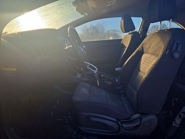 2015 KIA FORTE — DENT