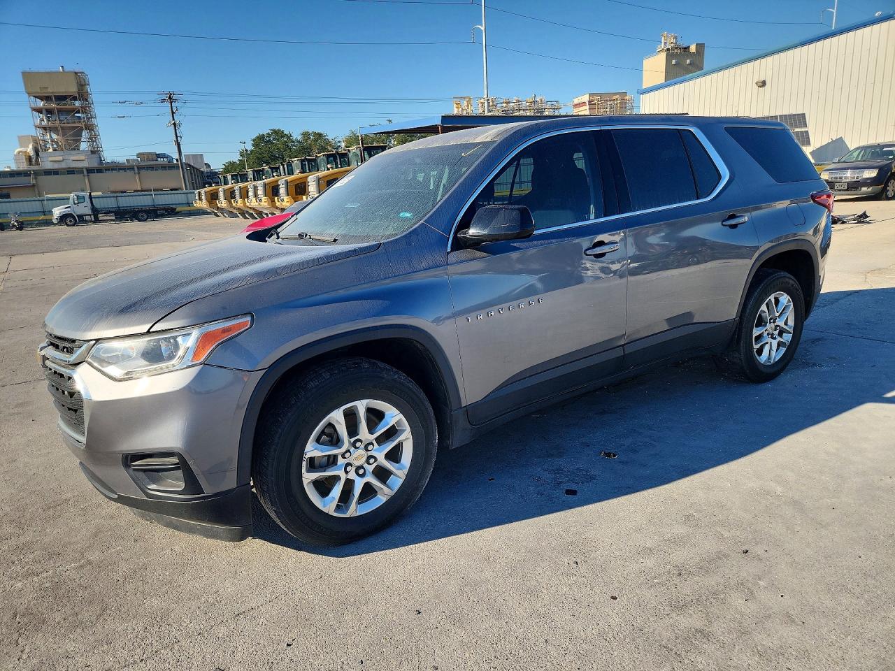 2019 CHEVROLET TRAVERSE LS — Front 3/4
