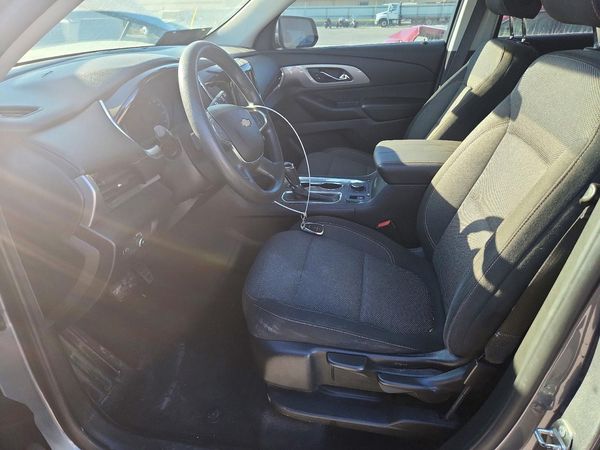2019 CHEVROLET TRAVERSE LS — DENT