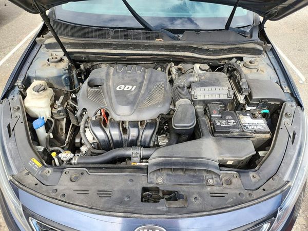 2015 KIA OPTIMA GL - Middle-low — Engine bay