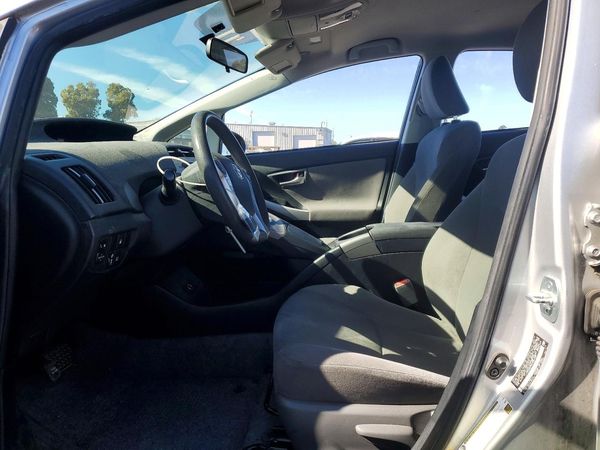 2014 TOYOTA PRIUS — DENT