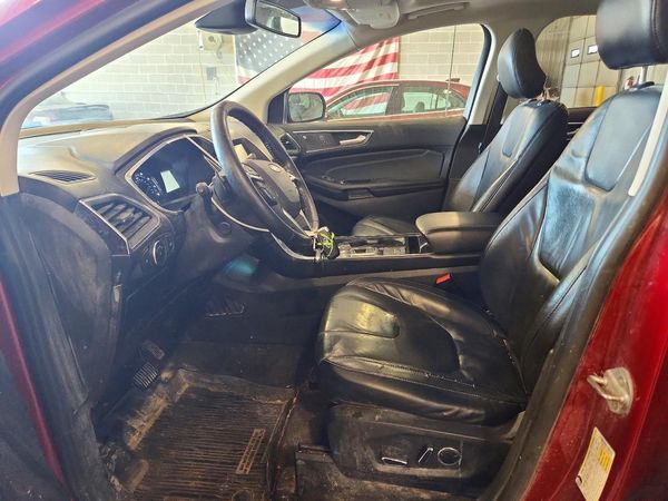 2019 FORD EDGE Titanium — DENT