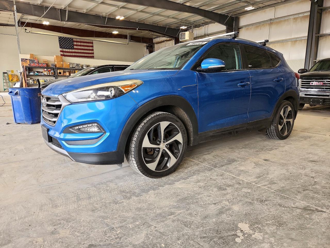 2016 HYUNDAI TUCSON — Front 3/4
