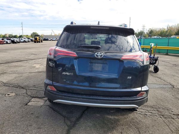 2017 TOYOTA RAV4 SE — DIRR