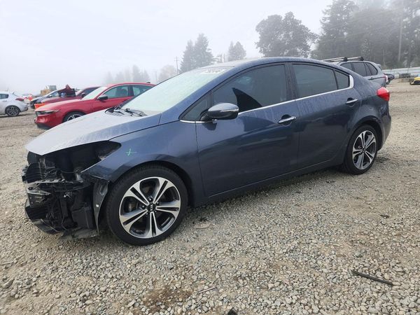 2016 KIA FORTE TOP (High Grade) — Front 3/4