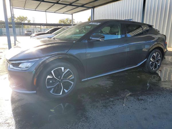 2023 KIA EV6 Light, Wind — Front 3/4