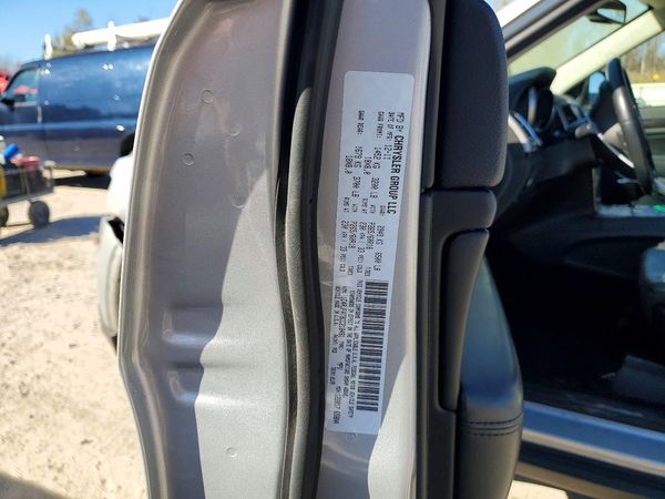 2012 JEEP CHEROKEE Laredo — VINS