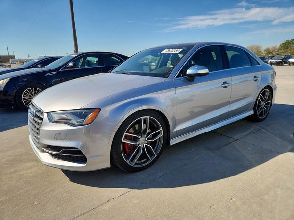 2016 AUDI S3 quattro Premium Plus — Front 3/4