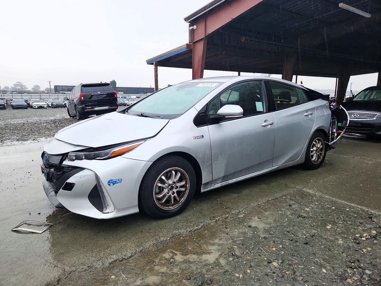 2021 TOYOTA PRIUS — Front 3/4