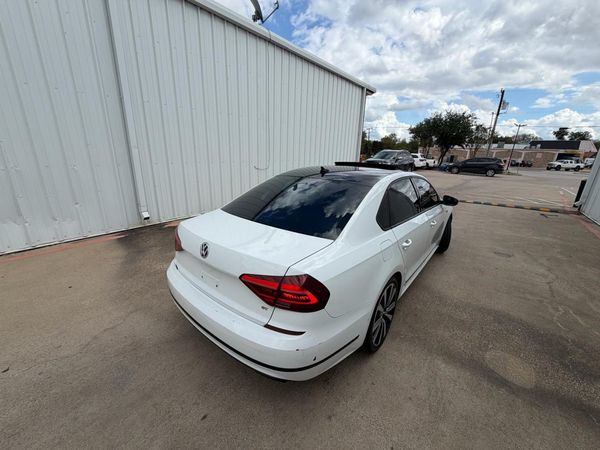 2018 VOLKSWAGEN PASSAT GT