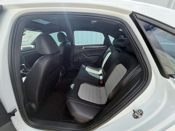 2018 VOLKSWAGEN PASSAT GT