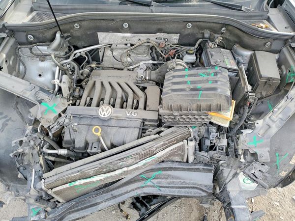 2021 VOLKSWAGEN ATLAS 4Motion SE w/ Tech — Engine bay