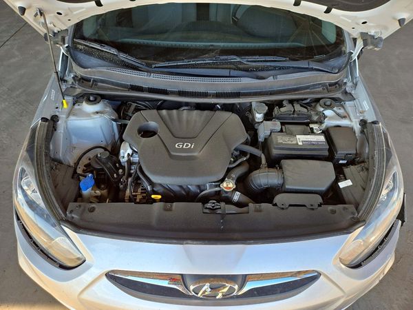 2014 HYUNDAI ACCENT 5DR GS / 4DR GLS — Engine bay