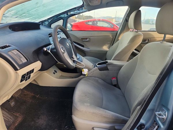 2013 TOYOTA PRIUS — DENT