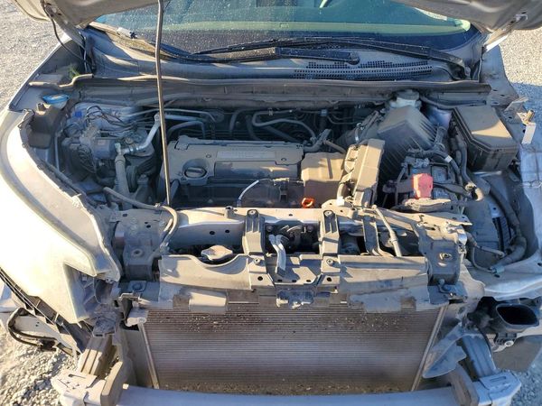 2015 HONDA CRV LX — Engine bay