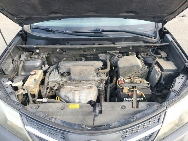 2015 TOYOTA RAV4 XLE (M Grade) — Engine bay