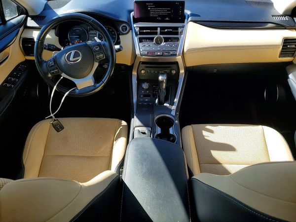 2018 LEXUS NX 300H Luxury — CKPT