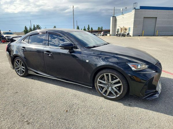 2017 LEXUS IS 200t — Passenger 3/4