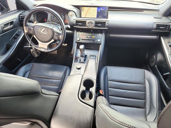 2017 LEXUS IS 200t — CKPT
