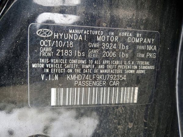 2019 HYUNDAI ELANTRA SE