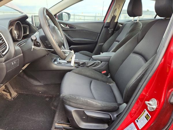2016 MAZDA 3 SV/Base — DENT