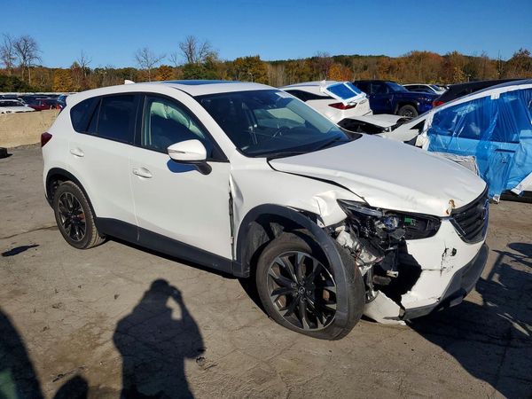 2016 MAZDA CX-5 Grand Touring/GT — Passenger 3/4